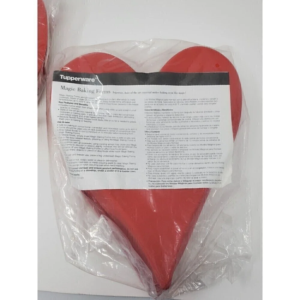 NOS TUPPERWARE MAGIC BAKEWARE SILICONE BAKING SET ROUND HEART BUNDT PAN SET OF 3